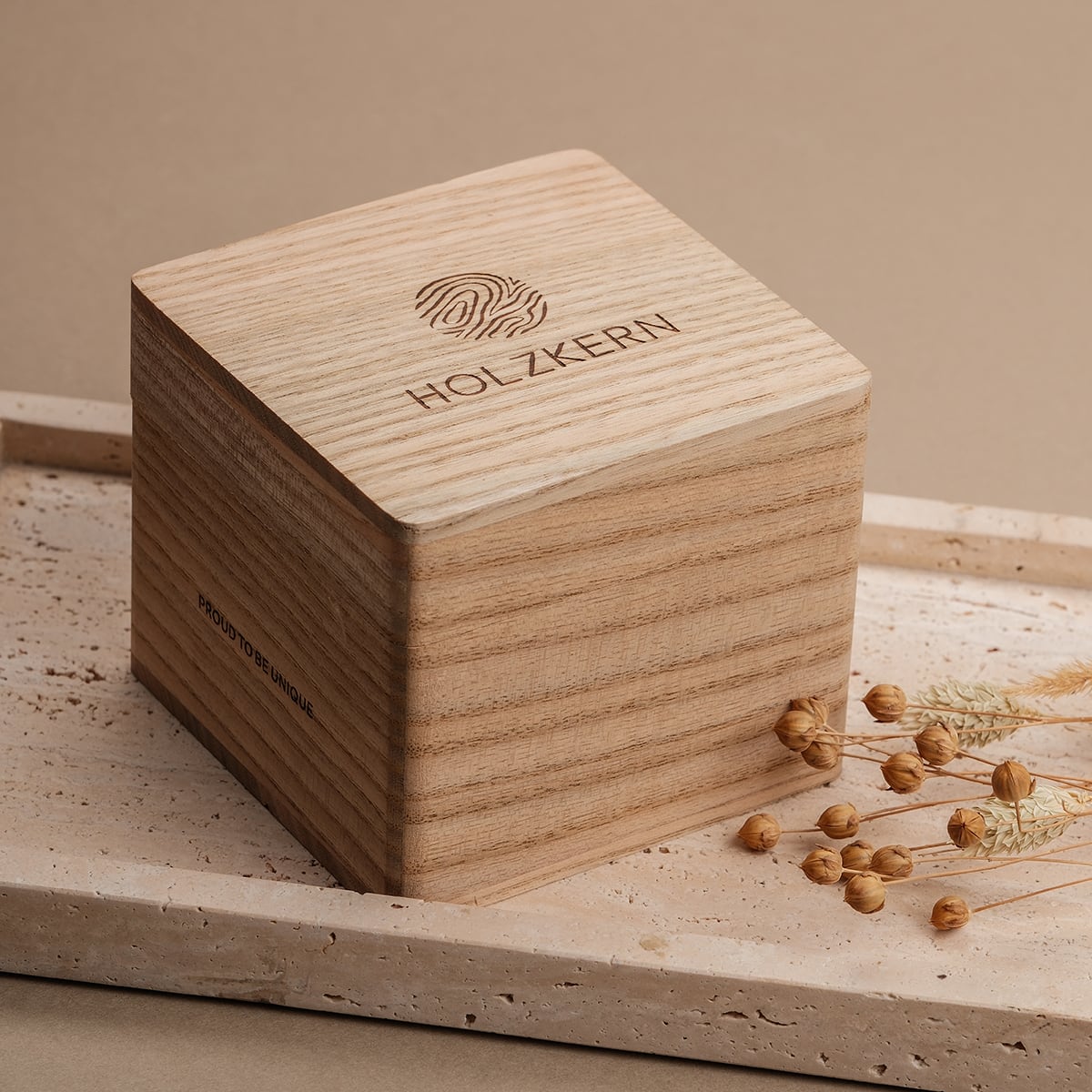 Boîte de rangement en bois "Wood Core Single-Box" avec un design naturel et minimaliste.