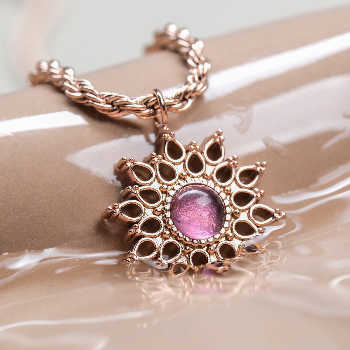Suncatcher Necklace (Amethyst/Rose Gold) | Holzkern