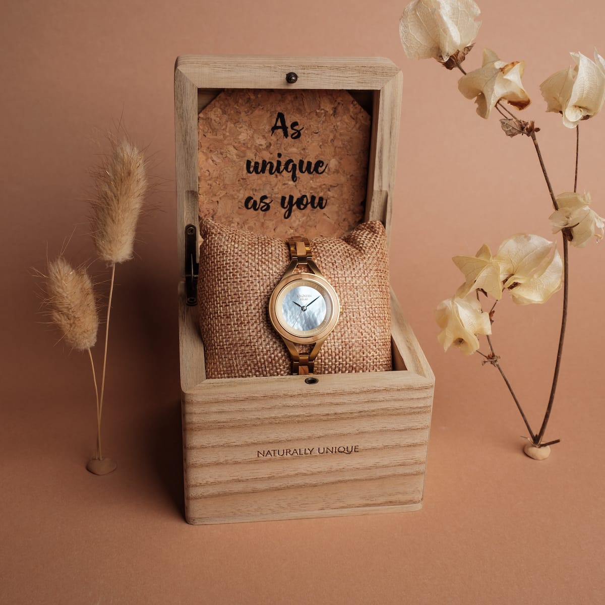 Tumi (Olive/Mother-of-pearl) | Holzkern Wood Watches