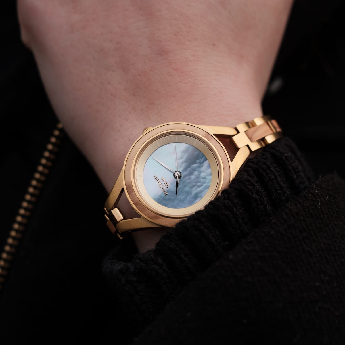 Tumi (Olive/Mother-of-pearl) | Holzkern Wood Watches