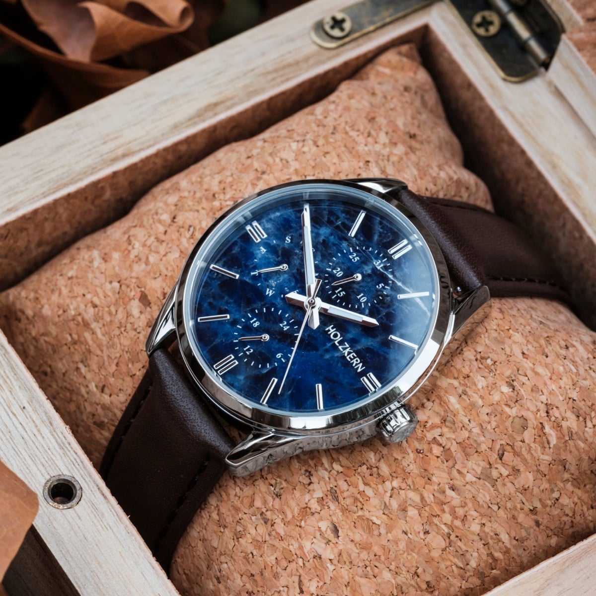 Gifted (Sodalite/Dark Brown) – Holzkern