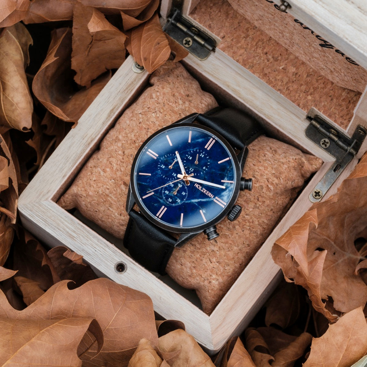 Gifted (Sodalite/Black) – Holzkern