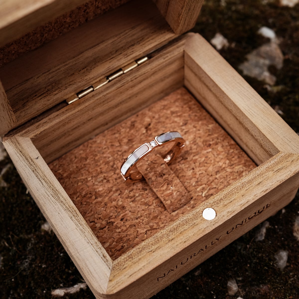 Campania Ring (Mother-of-pearl/Rose Gold) | Holzkern