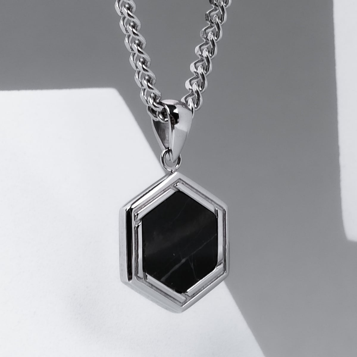 Axis Necklace (Marble/Silver) | Holzkern