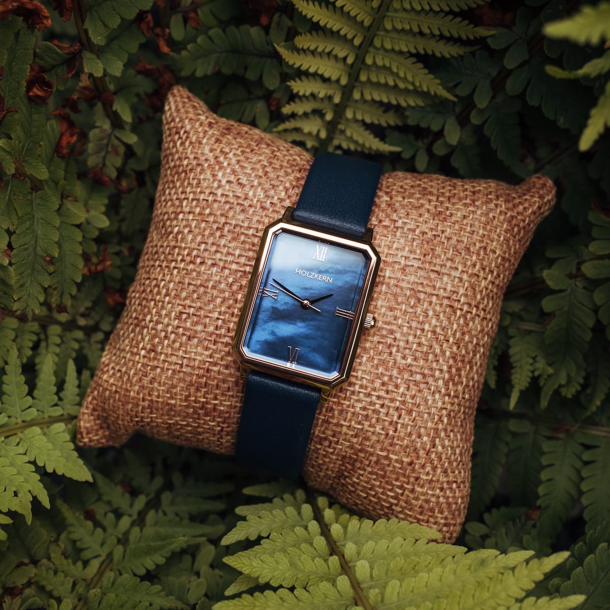 Sapientia (Mother-of-pearl/Rose Gold) | Holzkern Wood Watches