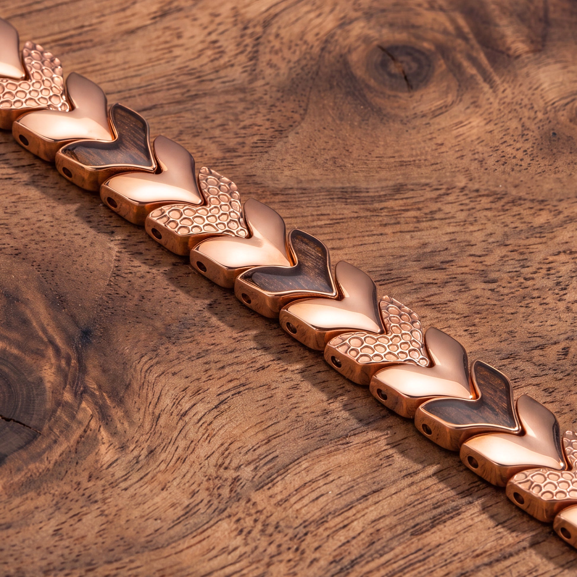 Alula (Walnut/Rose Gold)
