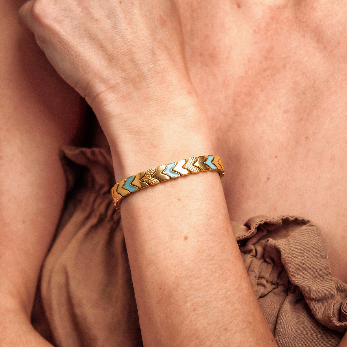 Alula (Aquamarine/Gold)