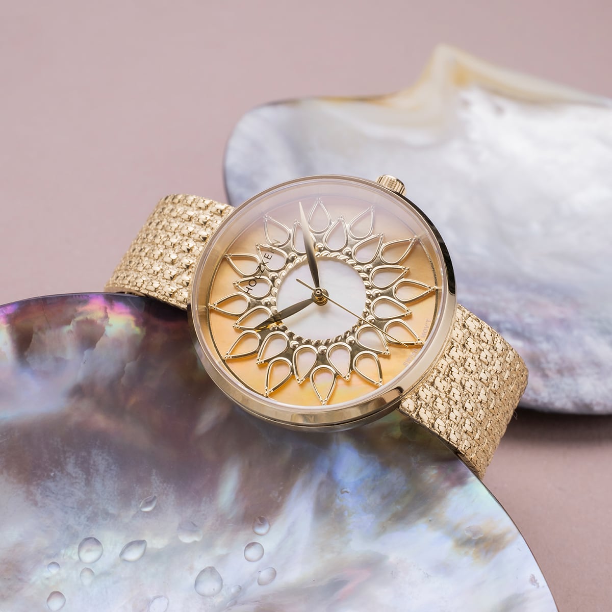 Suncatcher (Mother-of-pearl/Gold) – Holzkern