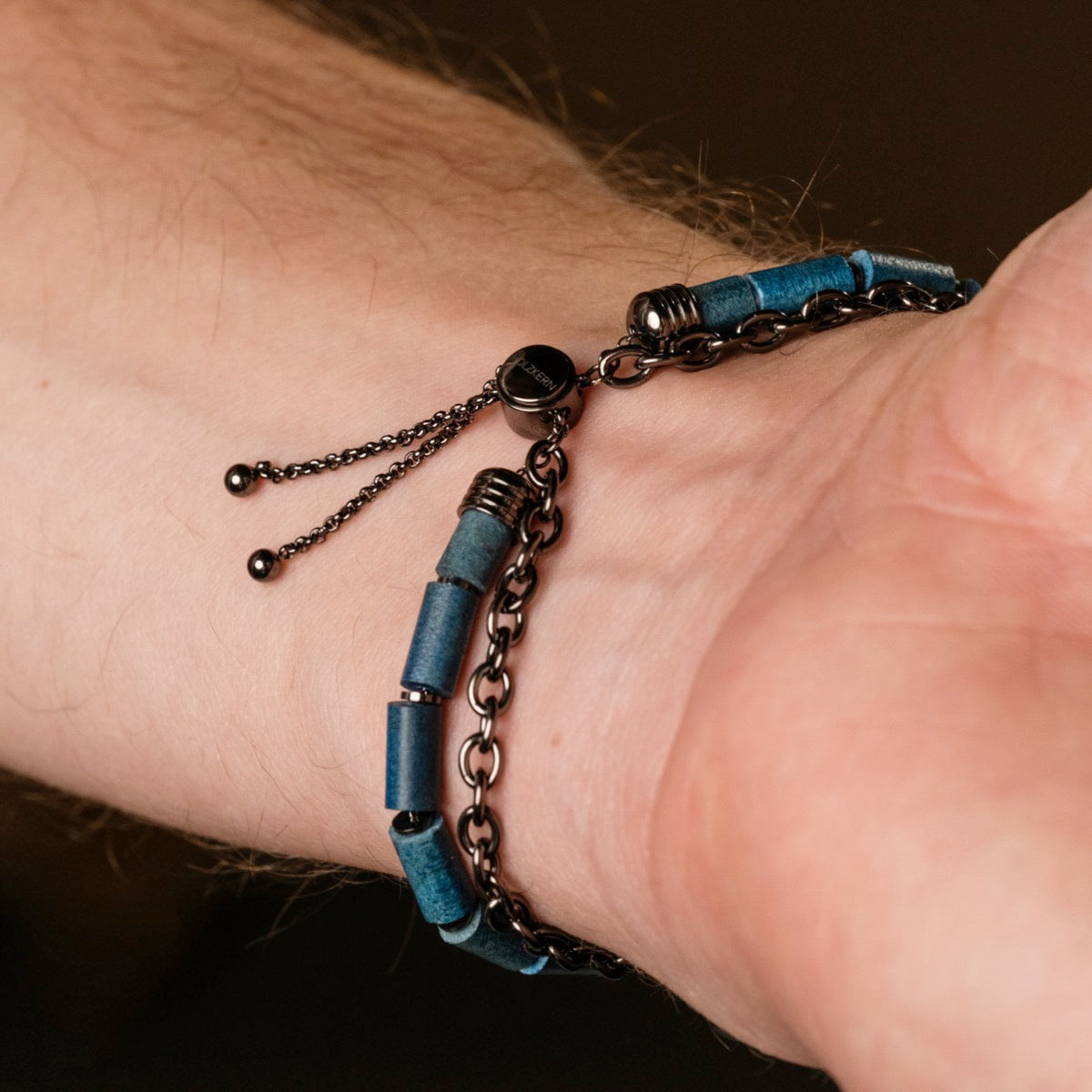 "Supersonic" bracelet in a stylish chain design with maple and gray accents.